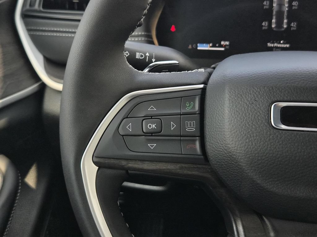 New 2026 Jeep Grand Cherokee Altitude RWD image 15