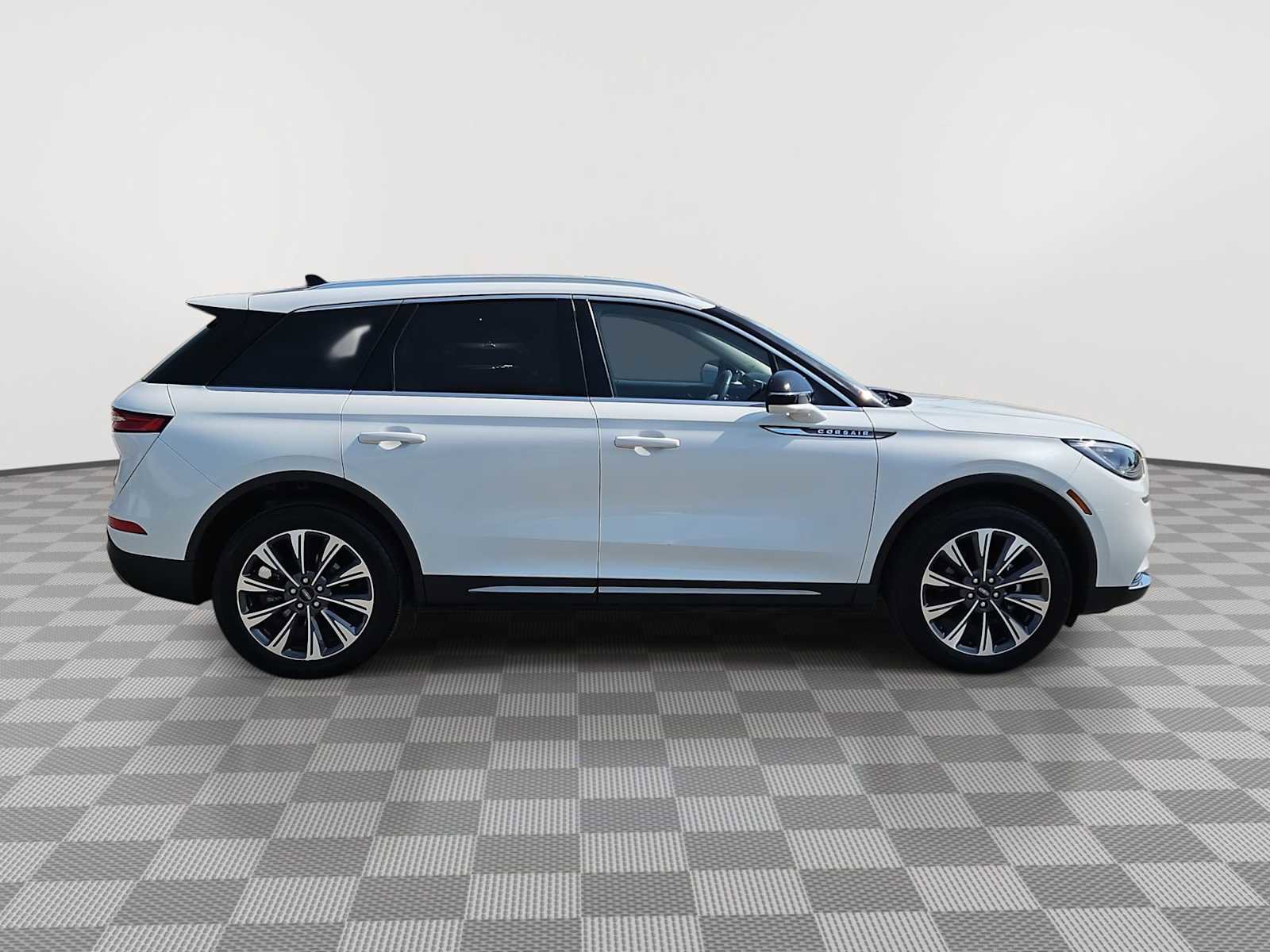 Used 2021 Lincoln Corsair Reserve w/ Elements Package AWD/4WD image 9