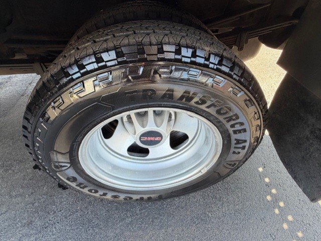 Used 2009 GMC Sierra 3500 W/T image 11