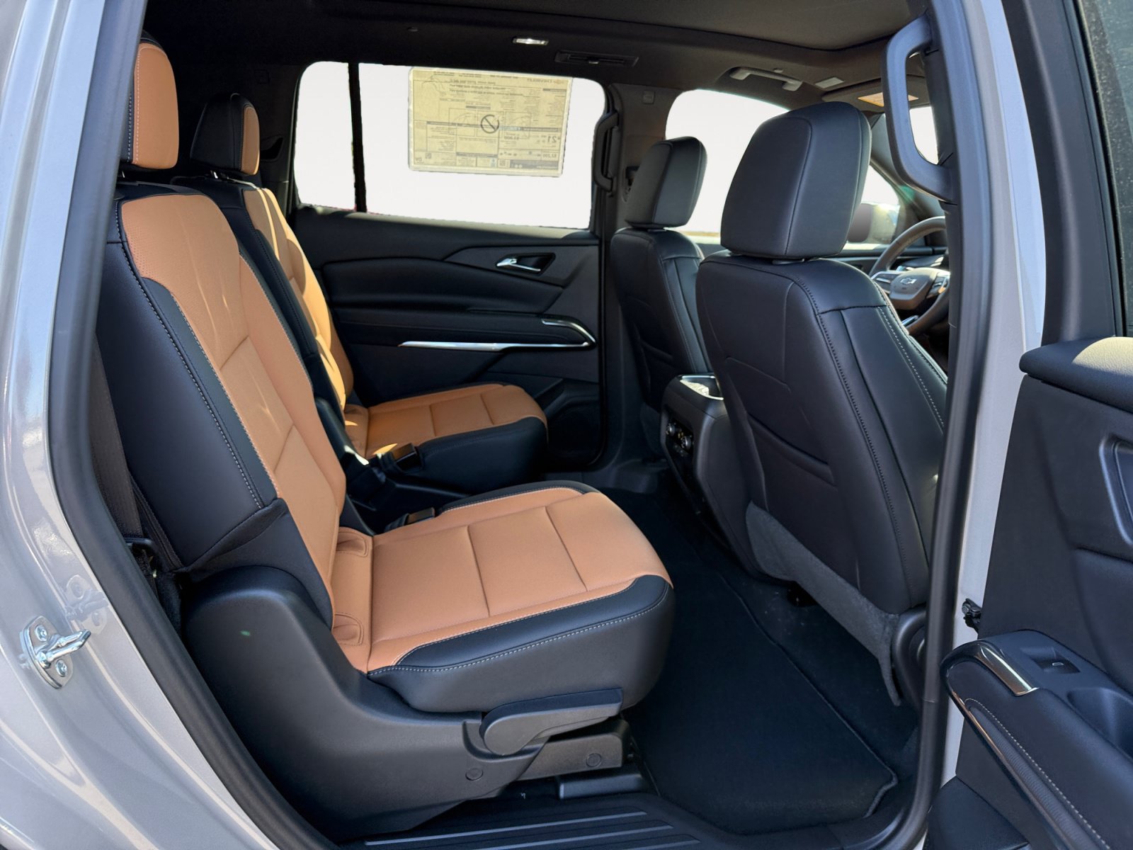 New 2027 Chevrolet Traverse Z71 w/ Driver Confidence Package AWD/4WD image 18
