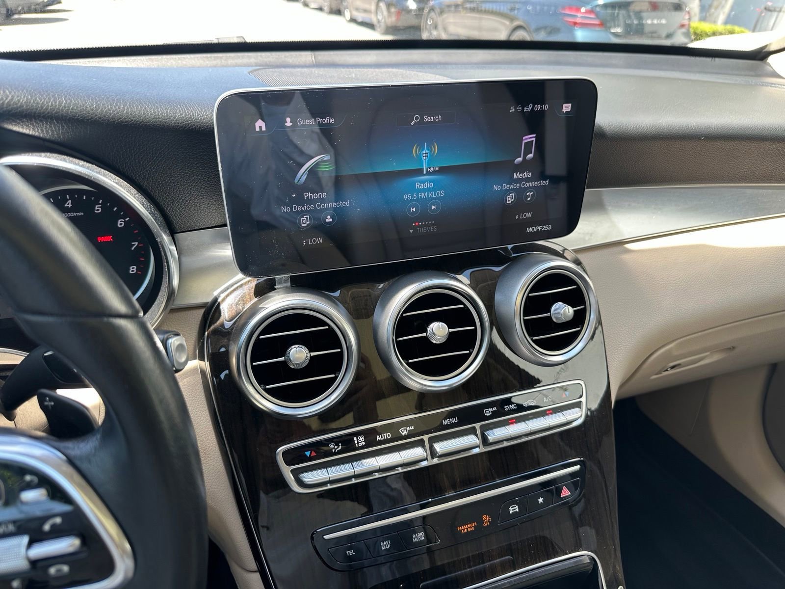 Used 2020 Mercedes-Benz GLC 300 w/ Premium Package image 5