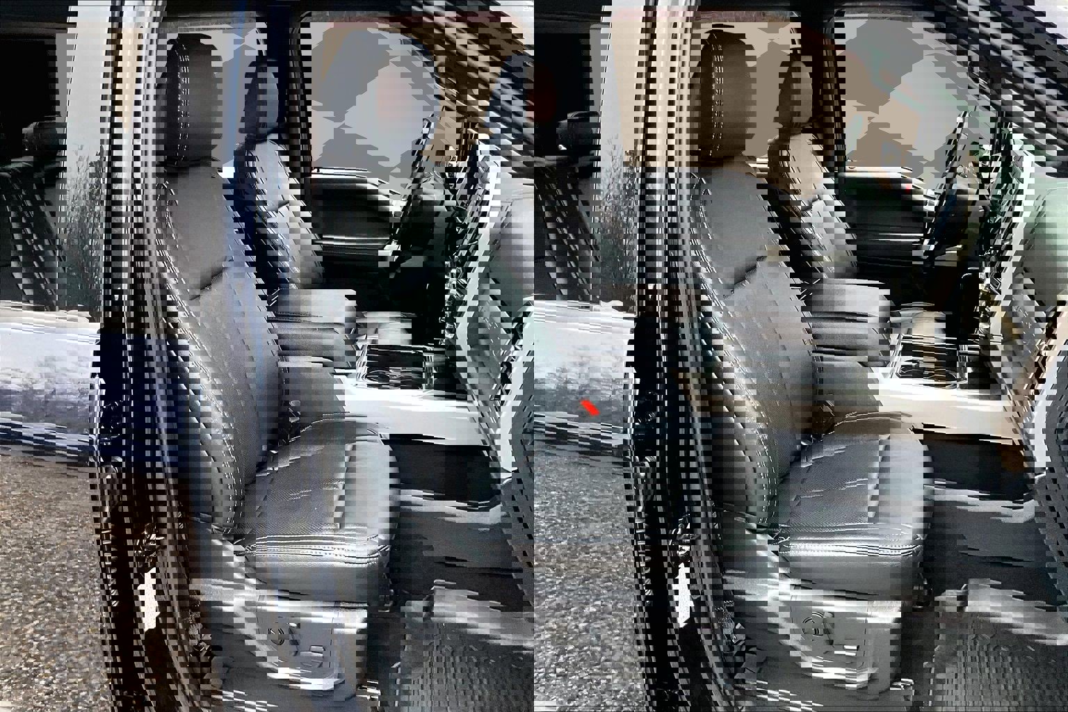 Used 2022 Ford F350 Lariat w/ Lariat Ultimate Package AWD/4WD image 7