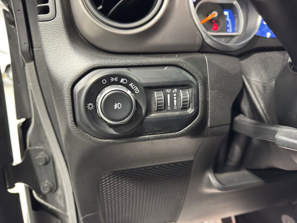 Used 2021 Jeep Wrangler Willys image 23