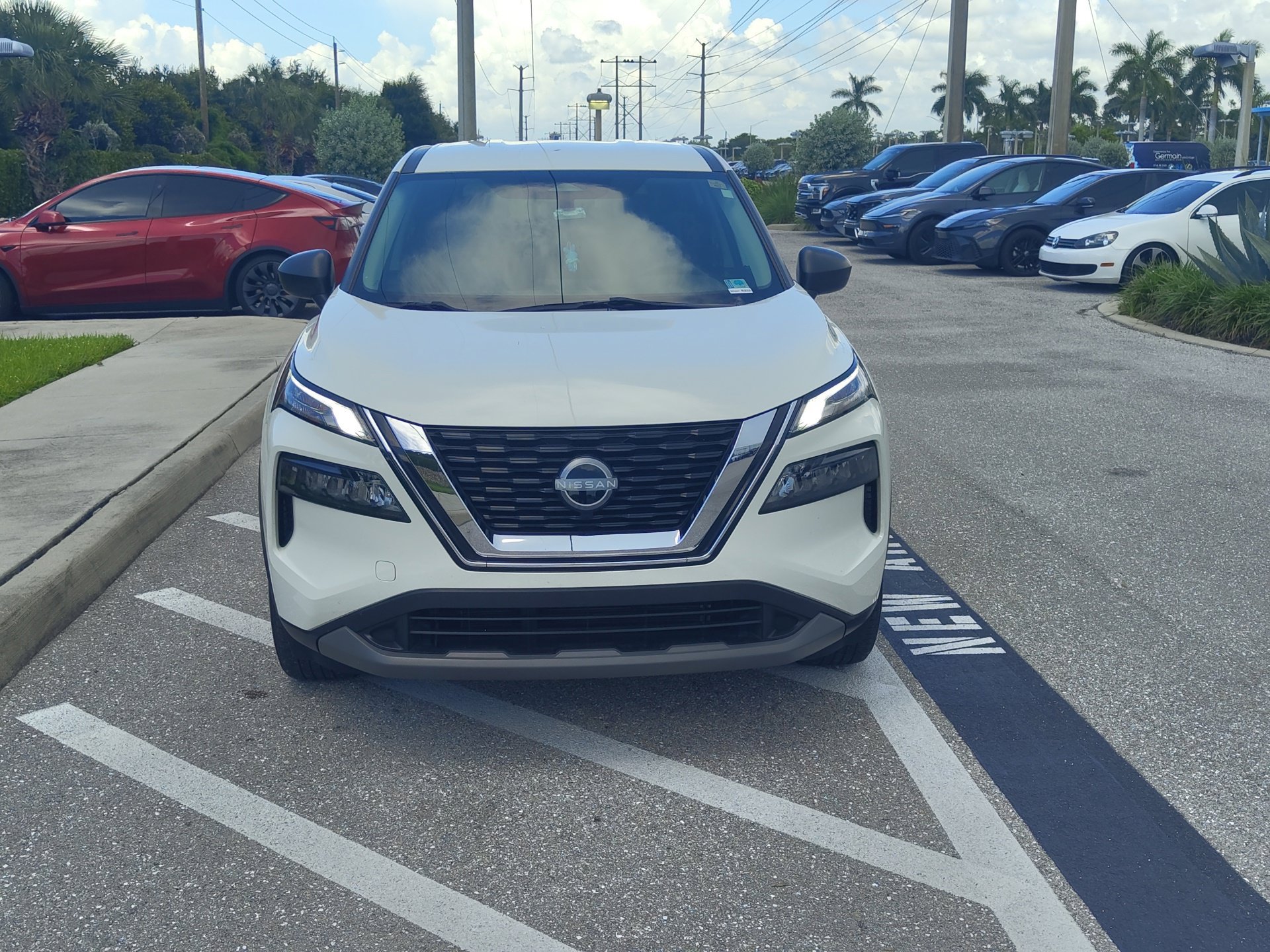 Used 2023 Nissan Rogue S FWD image 8
