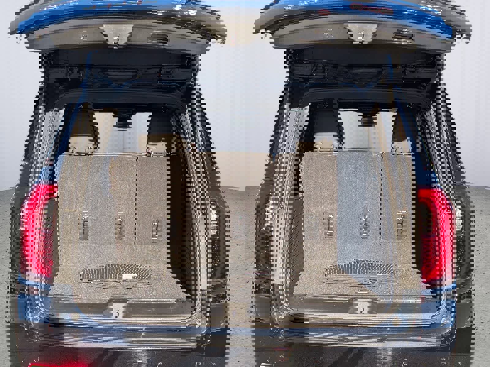 Certified 2025 GMC Yukon XL Denali w/ Sun & Power Step Package image 12