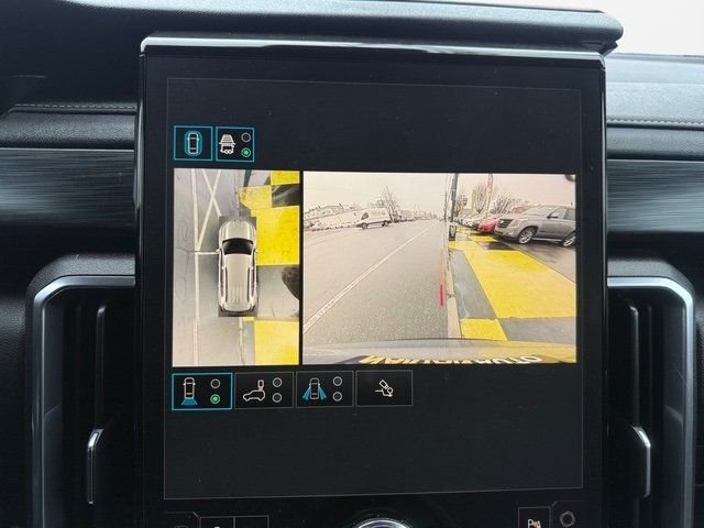 Used 2025 GMC Acadia Elevation image 19