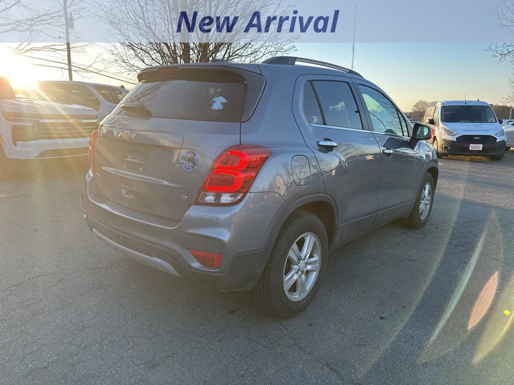 Used 2019 Chevrolet Trax LT w/ LT Convenience Package image 3