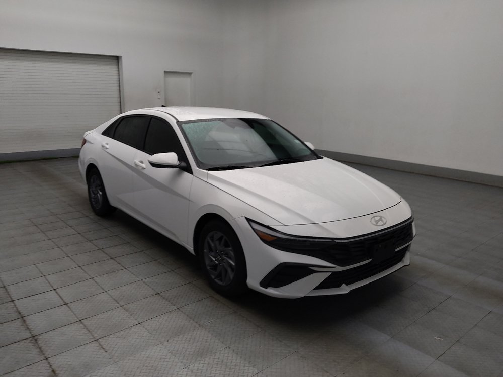 Used 2024 Hyundai Elantra Blue FWD image 13