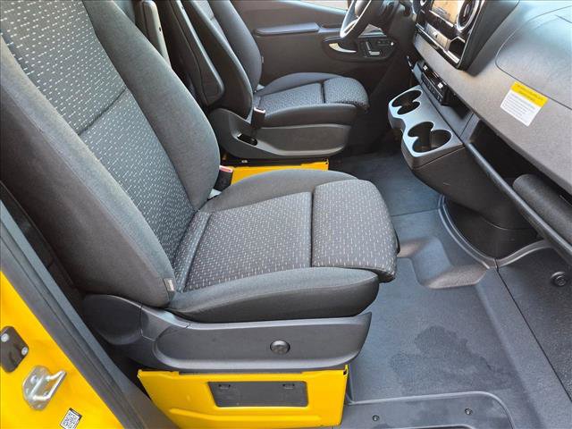 Used 2024 Mercedes-Benz eSprinter 170 Cargo image 15