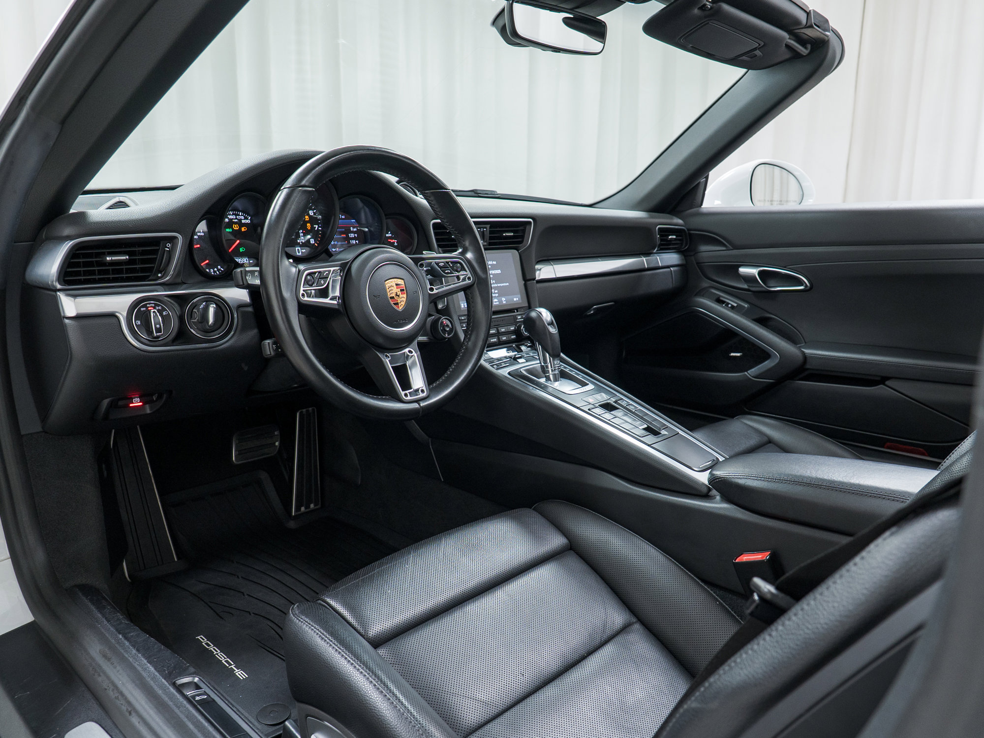 Certified 2019 Porsche 911 Targa 4S image 4