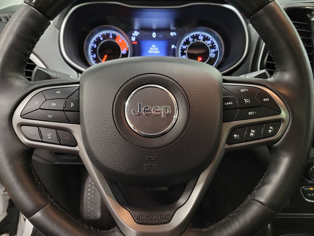 Used 2019 Jeep Cherokee Overland w/ Technology Group AWD/4WD image 25
