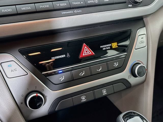 Used 2017 Hyundai Elantra SE FWD image 17