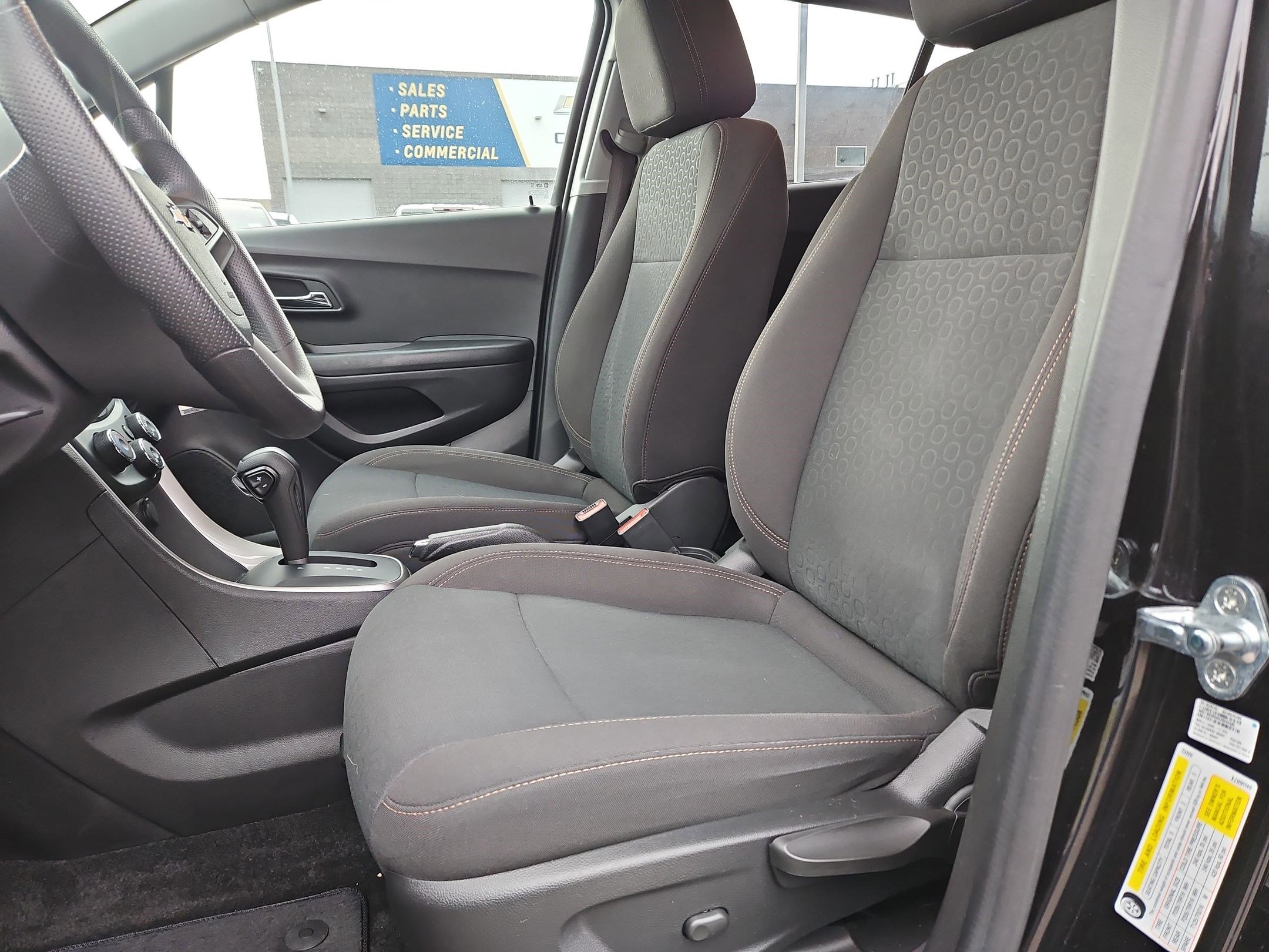 Used 2022 Chevrolet Trax LS w/ Tint and Cruise Package image 15