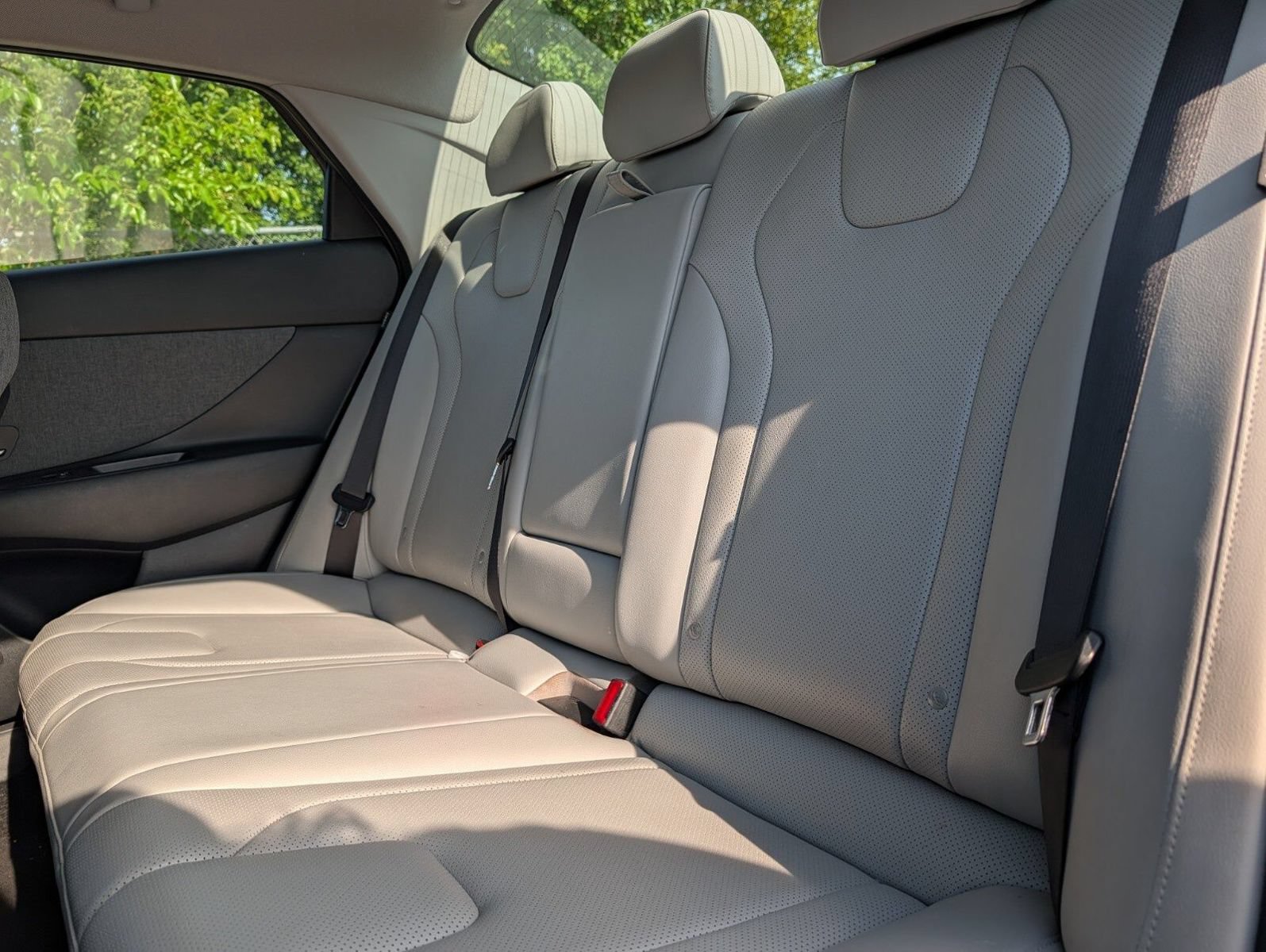Used 2024 Hyundai Elantra Limited FWD image 20