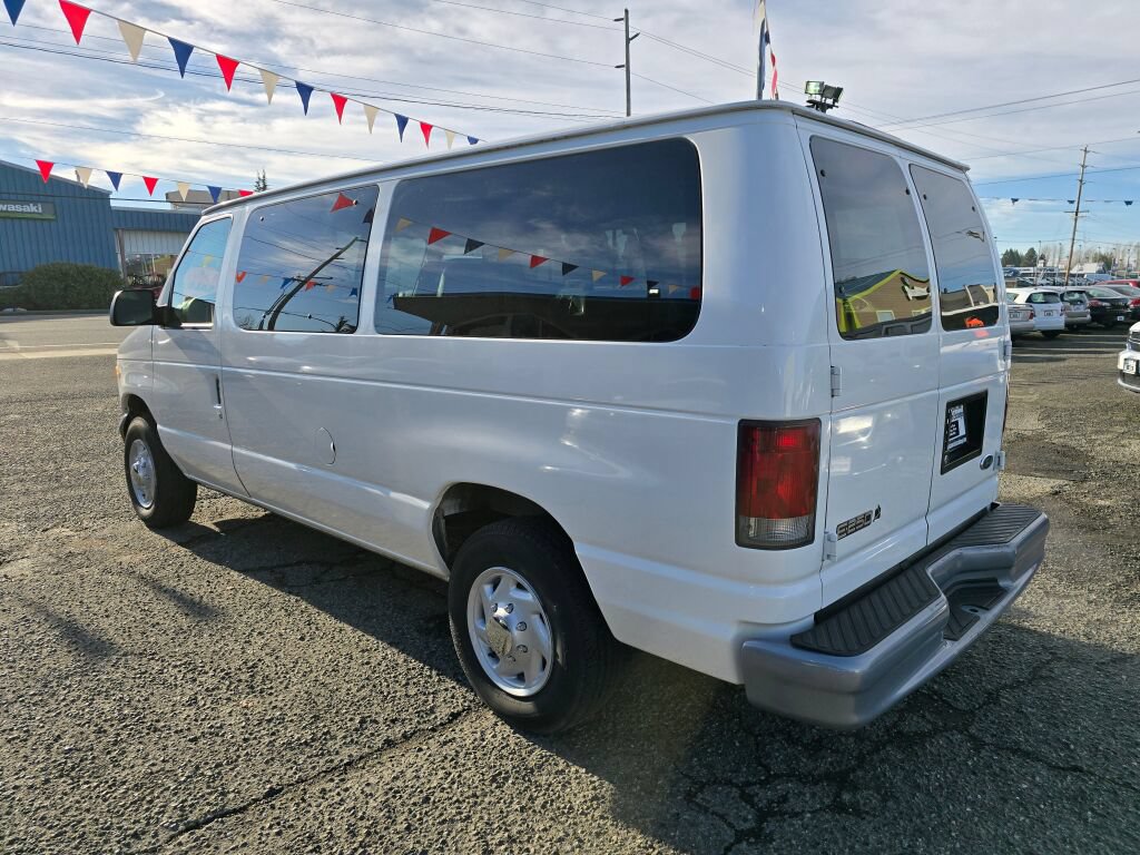 Used 2002 Ford E-250 and Econoline 250 RWD image 5