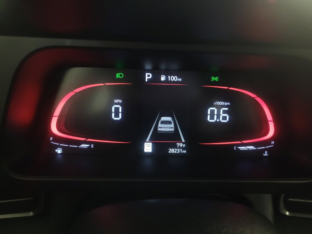 Used 2025 Hyundai Elantra Sport FWD image 23