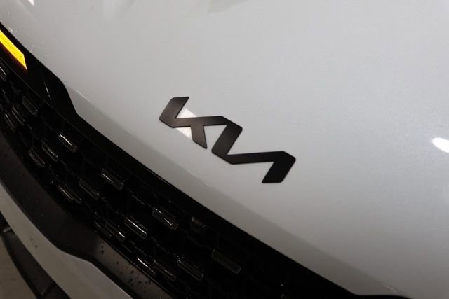 Used 2025 Kia Carnival SX Prestige FWD image 12