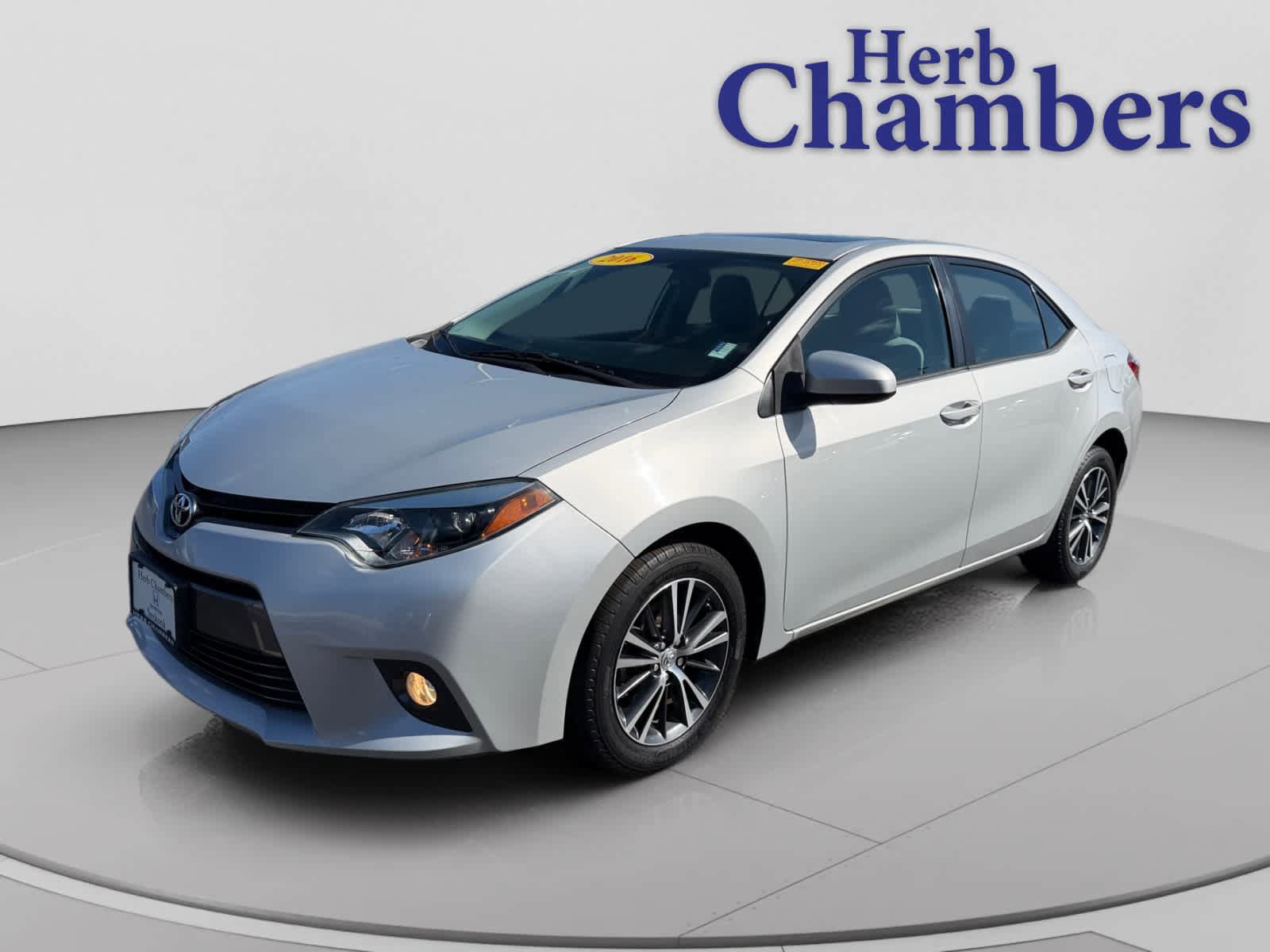Used 2016 Toyota Corolla LE FWD image 10