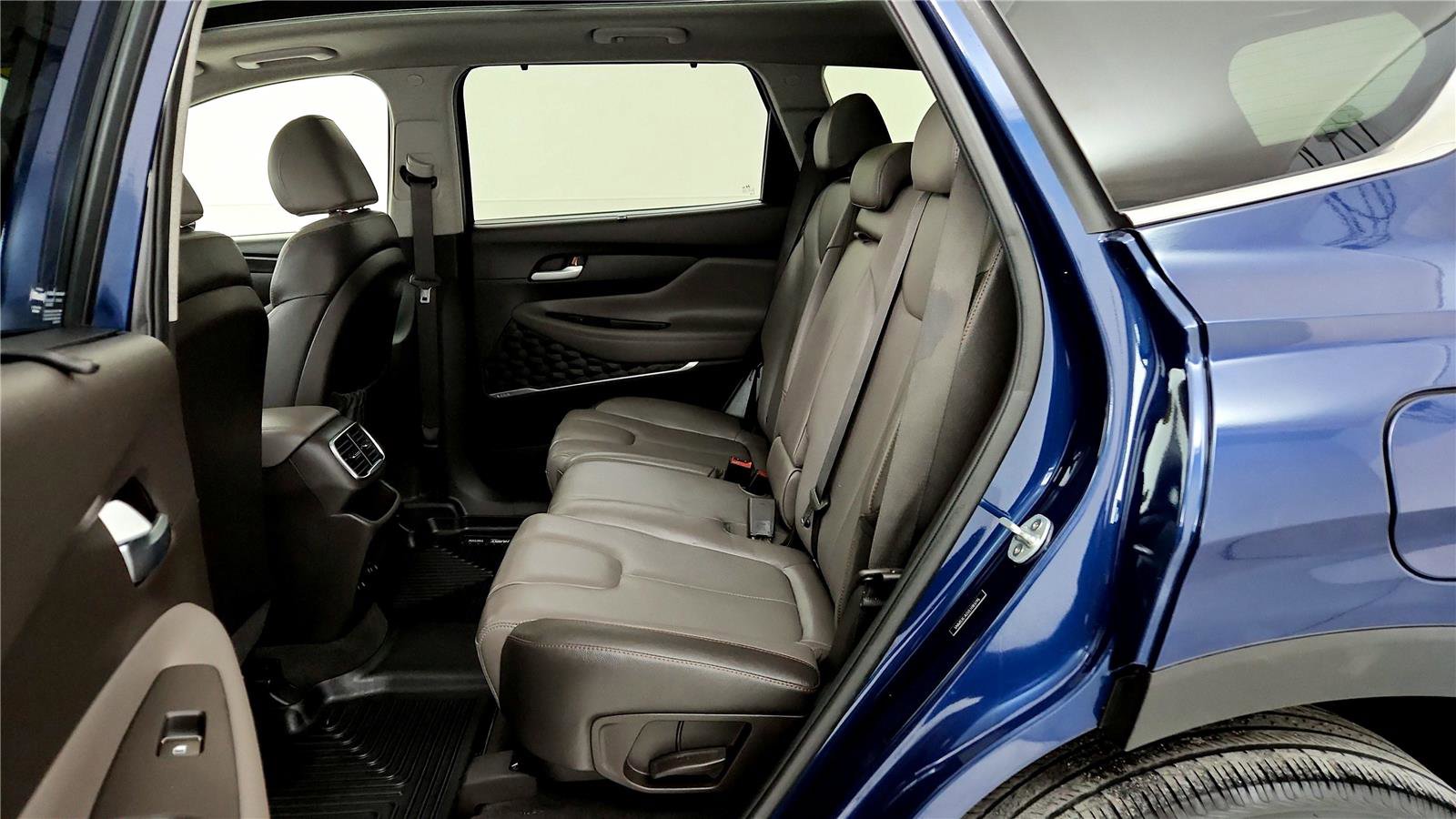 Used 2020 Hyundai Santa Fe SEL w/ Convenience + Premium Package image 20