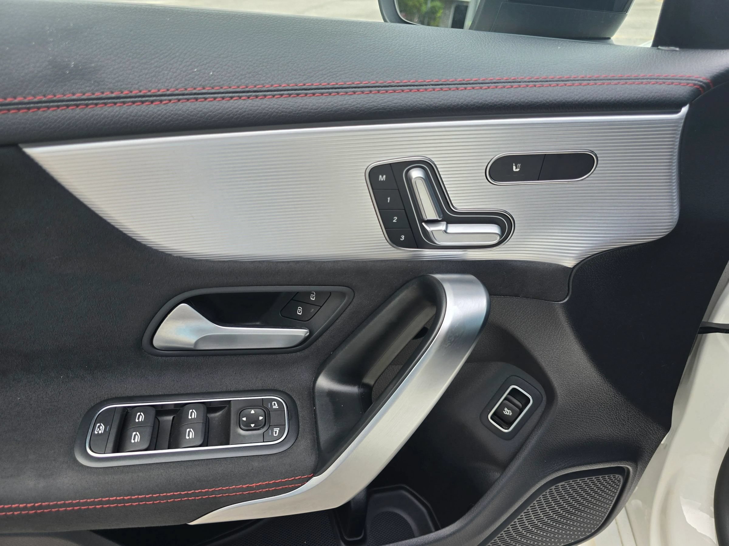 Used 2020 Mercedes-Benz CLA 250 image 12
