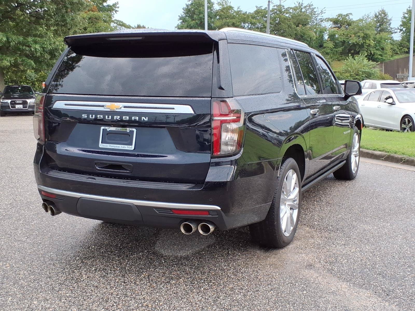 Used 2024 Chevrolet Suburban High Country w/ Advanced Technology Package AWD/4WD image 8