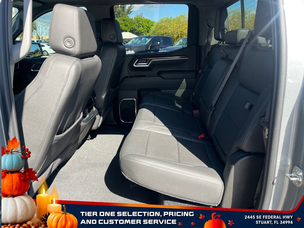 Used 2025 GMC Sierra 1500 Elevation w/ Elevation Premium Package image 11