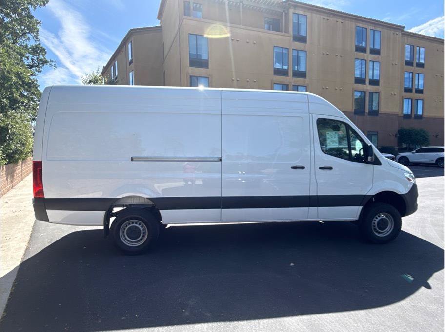 Used 2024 Mercedes-Benz Sprinter 2500 image 6