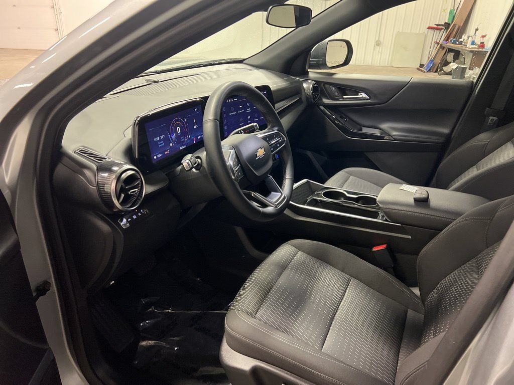Certified 2025 Chevrolet Equinox LT AWD/4WD image 9