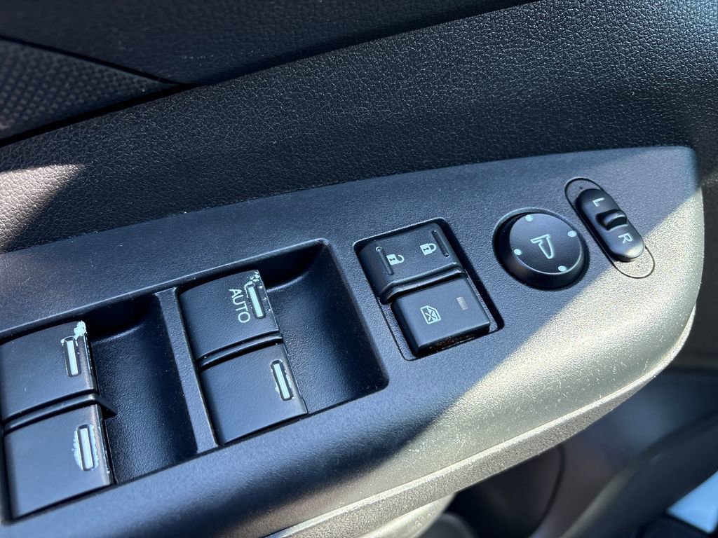 Used 2014 Honda CR-V LX image 12