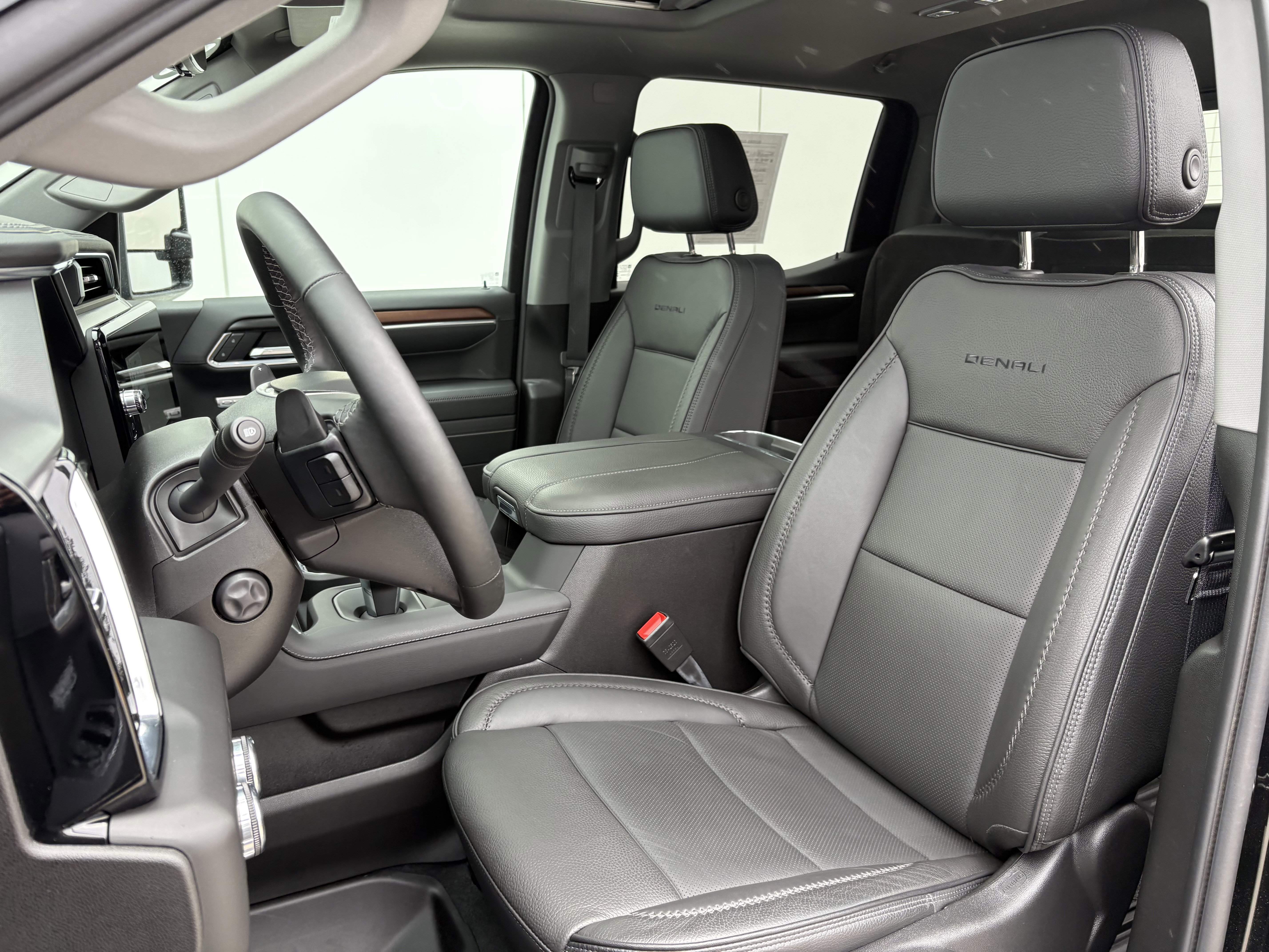 Used 2026 GMC Sierra 1500 Denali w/ Denali Reserve Package AWD/4WD image 10