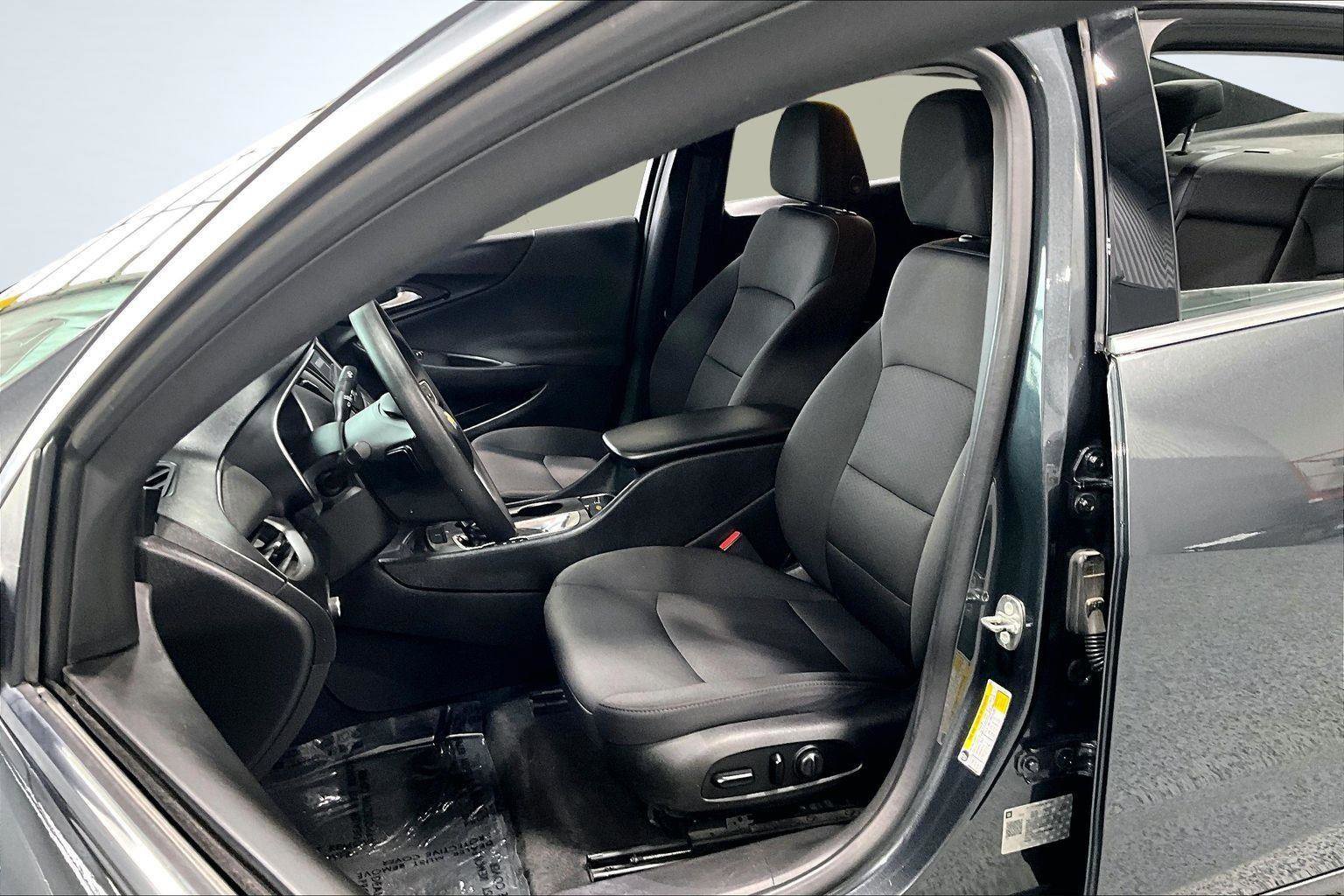 Used 2018 Chevrolet Malibu LS image 26