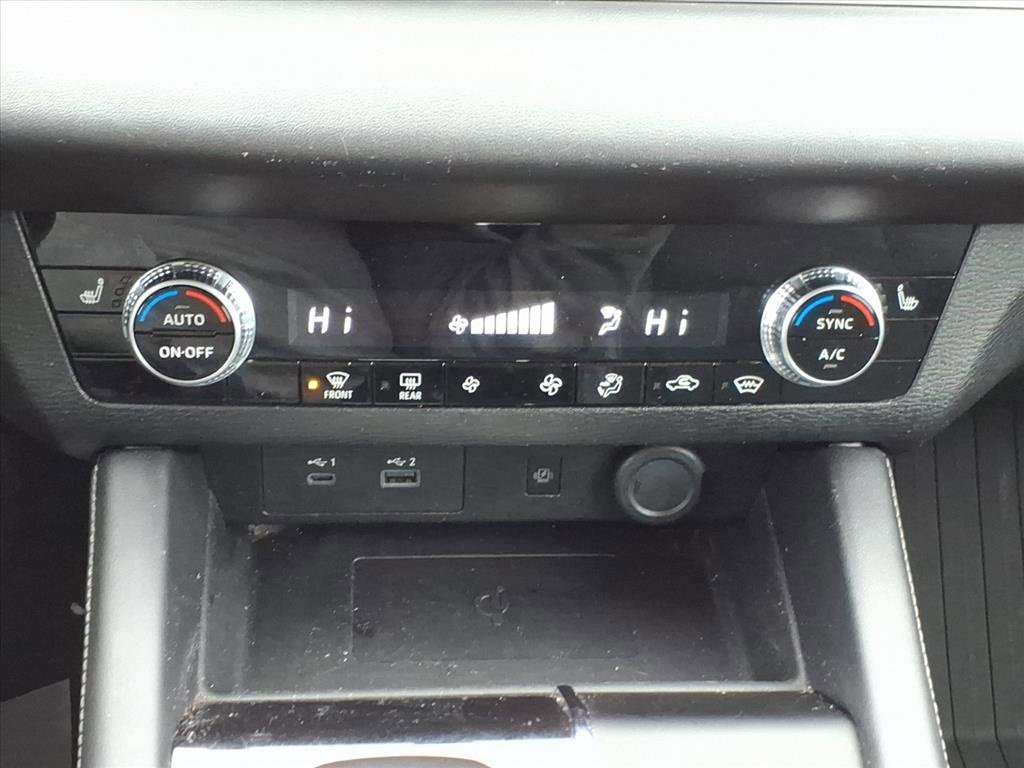 Used 2024 Mitsubishi Outlander SE image 17