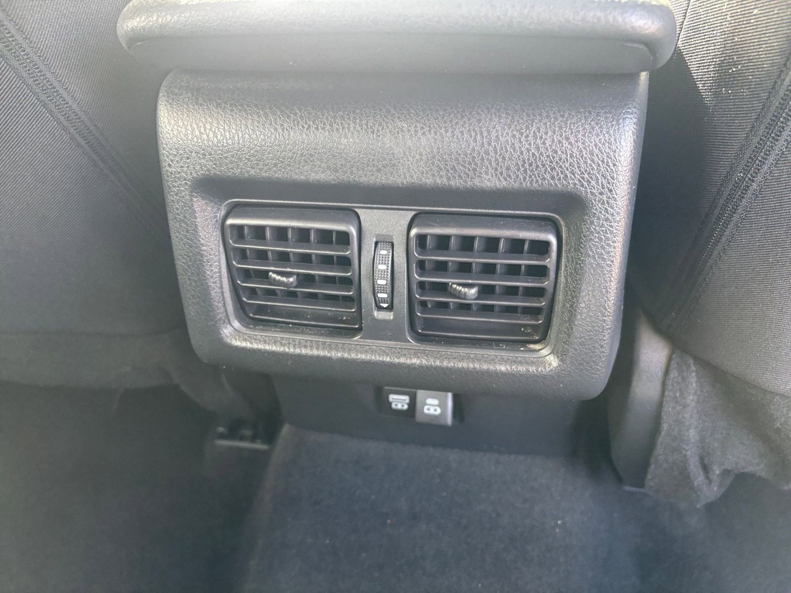 Used 2025 Toyota Camry LE image 22