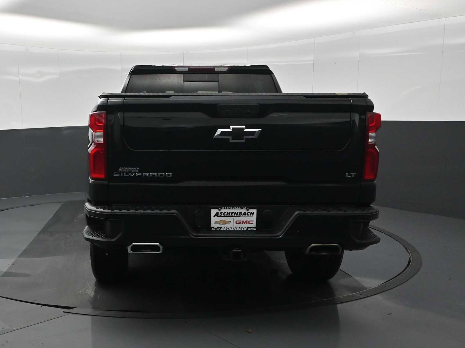 Used 2022 Chevrolet Silverado 1500 LT Trail Boss w/ Convenience Package II image 8