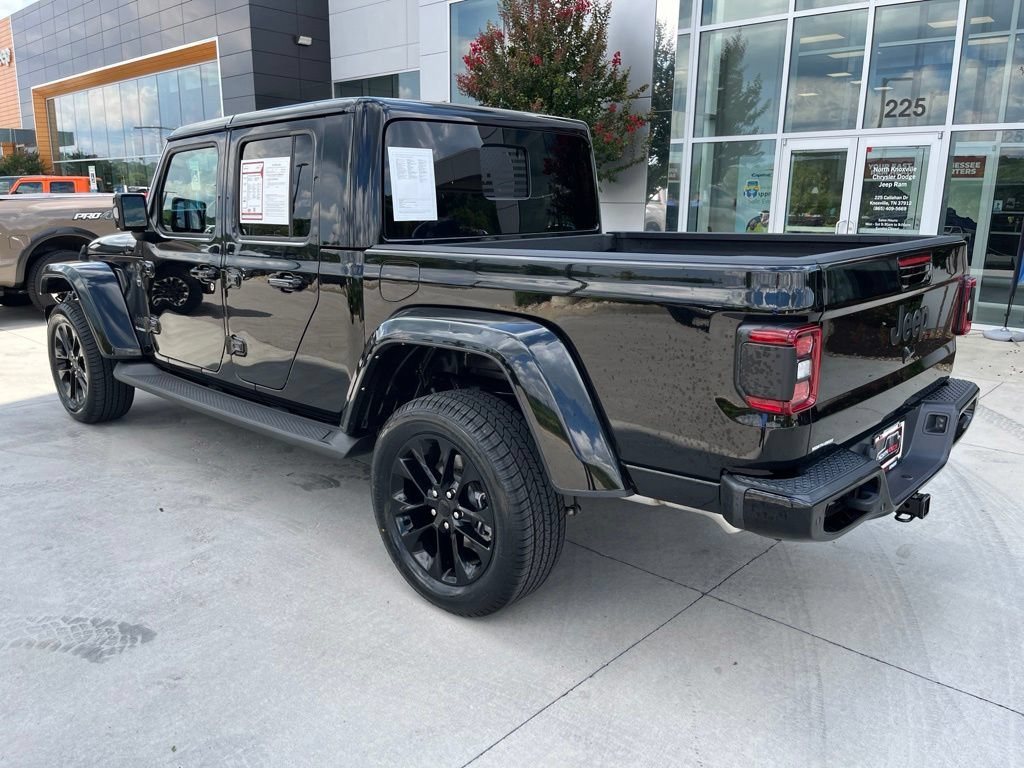 Used 2022 Jeep Gladiator Overland AWD/4WD image 16