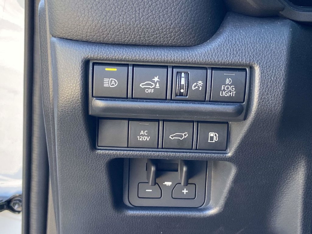 Used 2025 Toyota Land Cruiser w/ Premium Package AWD/4WD image 31