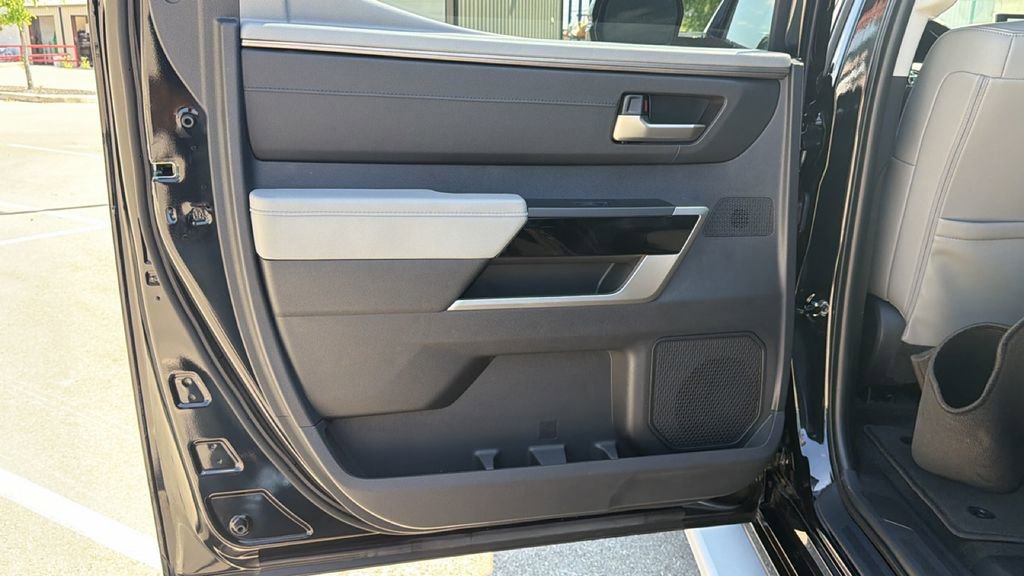 Used 2023 Toyota Tundra Limited image 33