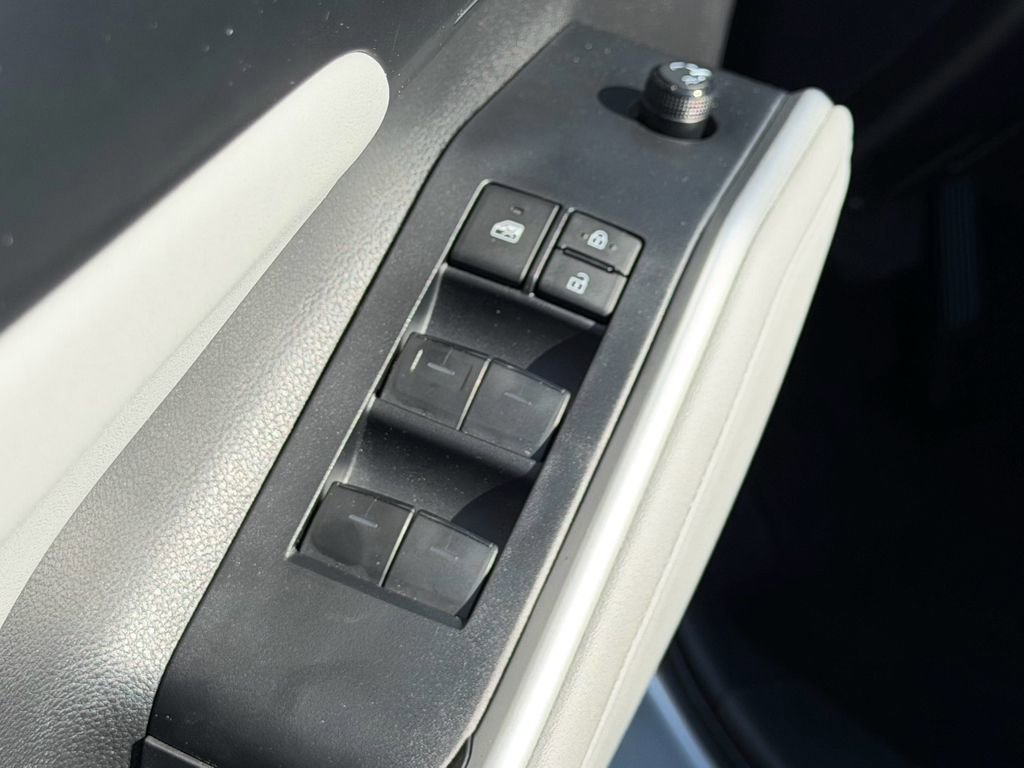 Certified 2024 Toyota Highlander XLE image 14