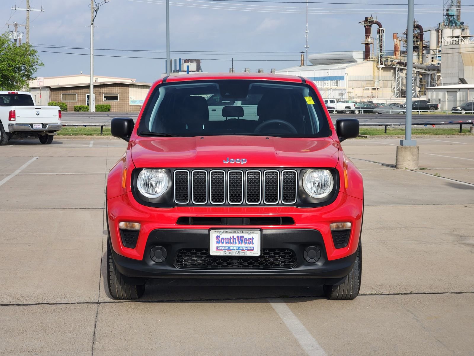 Used 2023 Jeep Renegade Latitude AWD/4WD image 6