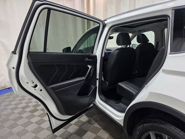 Certified 2022 Volkswagen Tiguan SE image 26