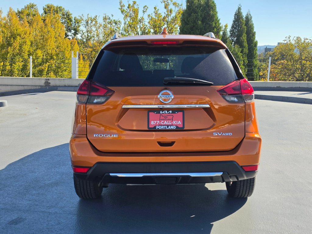 Used 2018 Nissan Rogue SV w/ Premium Package AWD/4WD image 5
