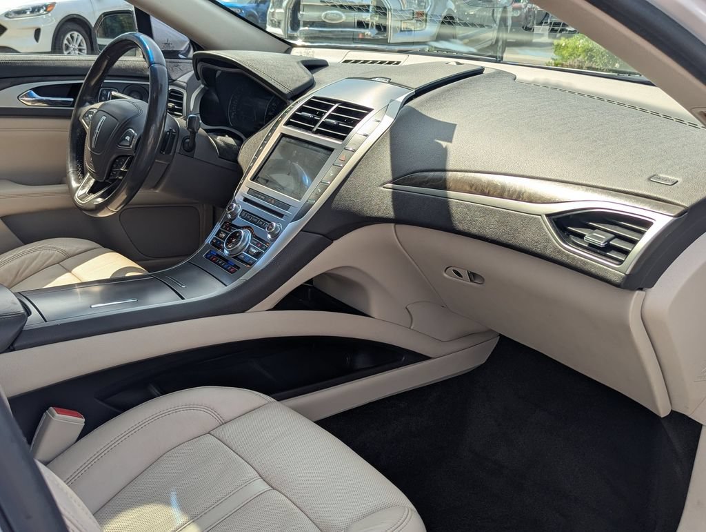 Used 2017 Lincoln MKZ Reserve w/ Technology Package AWD/4WD image 28