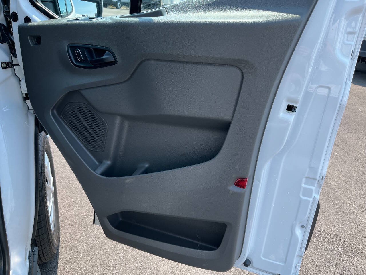 Used 2023 Ford Transit 350 XLT RWD image 21