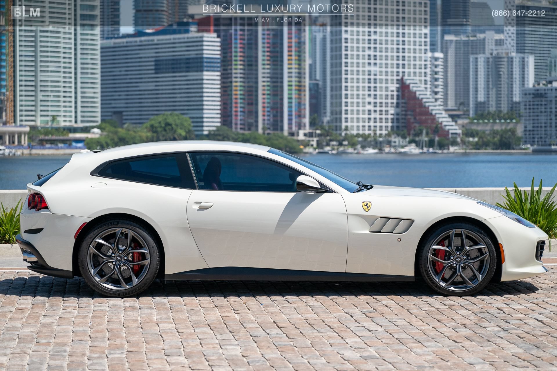 Used 2018 Ferrari GTC4Lusso T RWD image 11