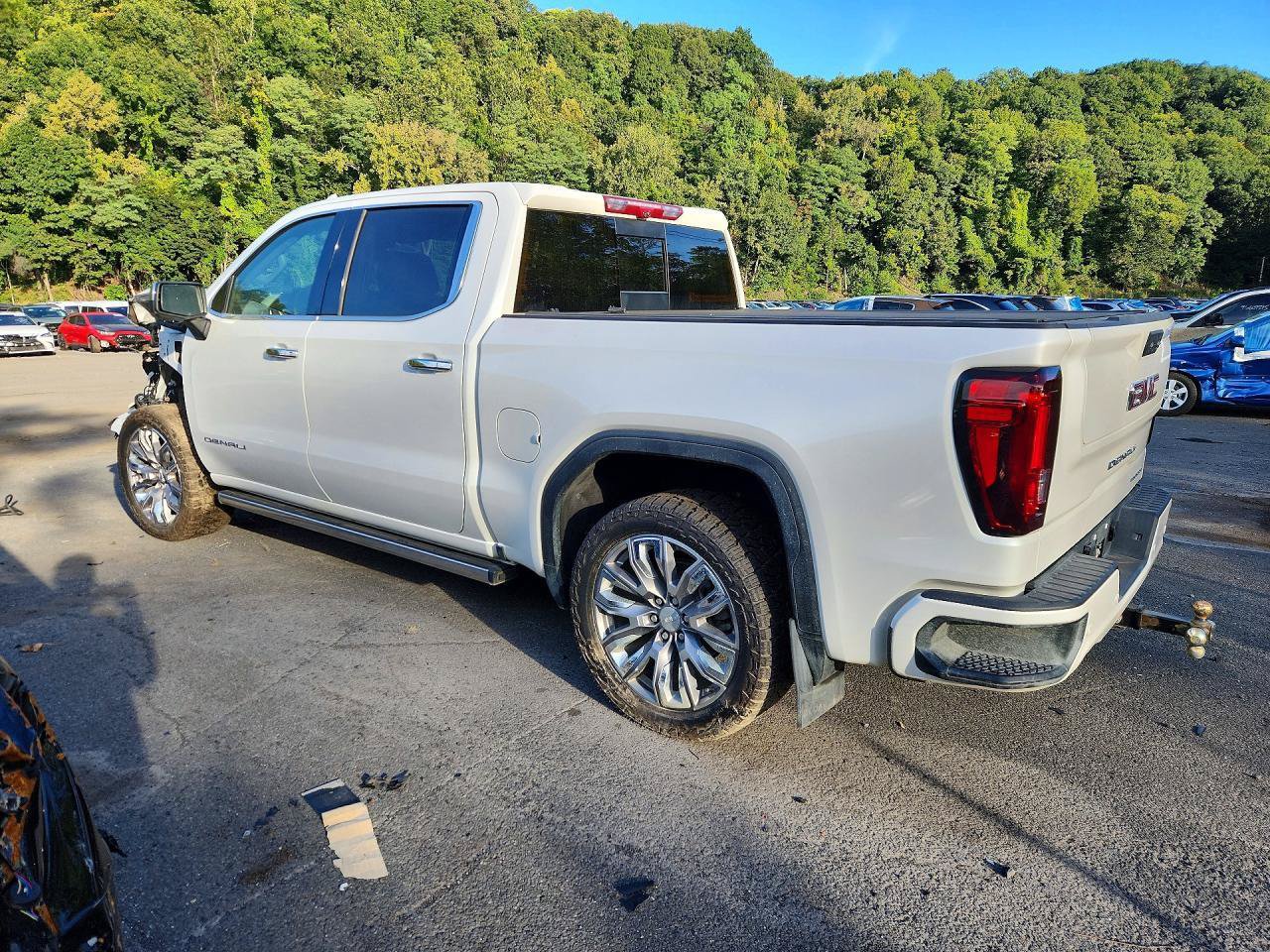 Used 2025 GMC Sierra 1500 Denali w/ Denali Reserve Package AWD/4WD image 4