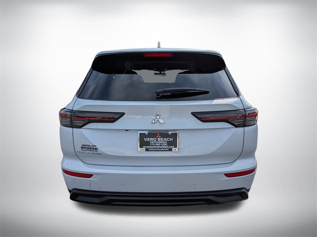 New 2025 Mitsubishi Outlander ES image 5