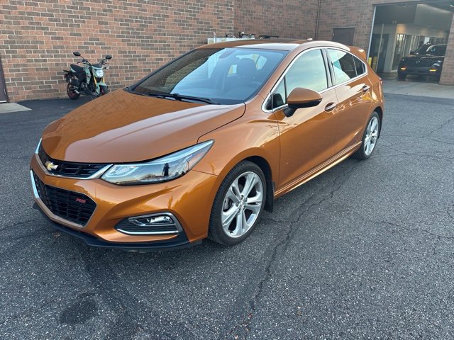 Used 2017 Chevrolet Cruze Premier FWD image 1