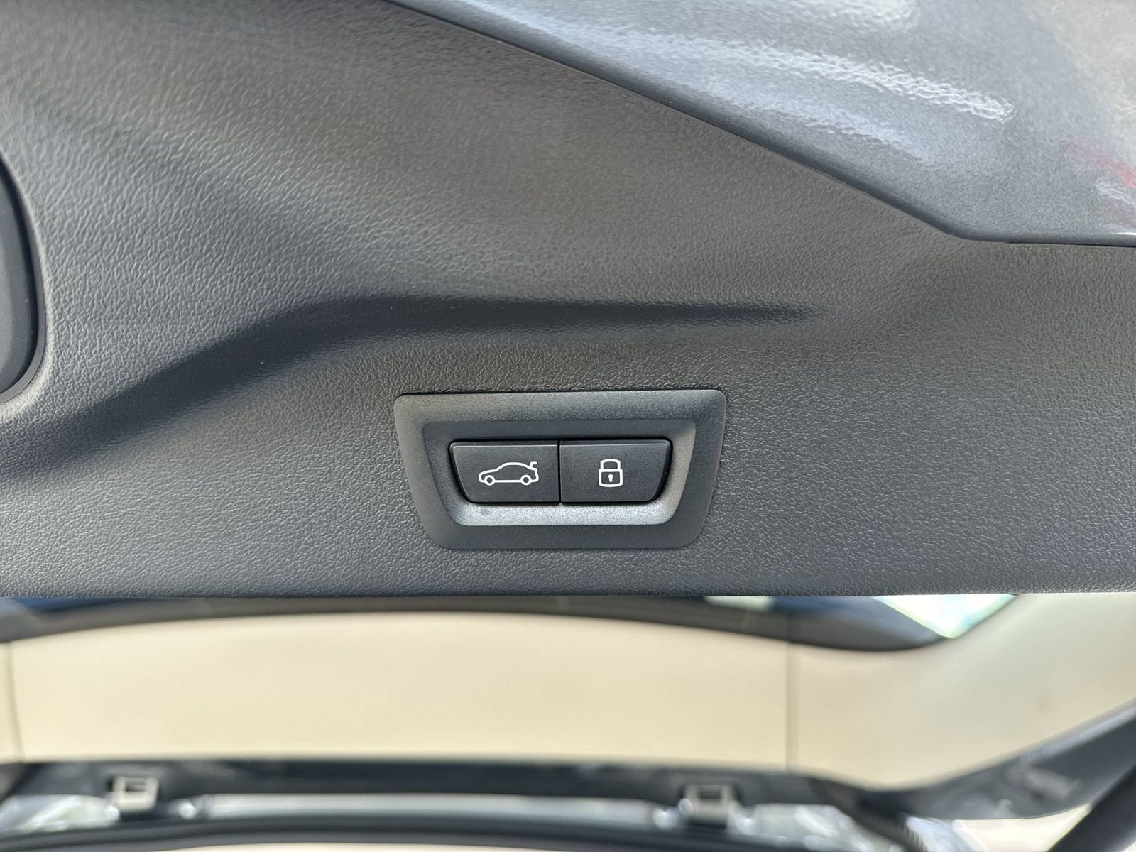 Used 2025 BMW X7 xDrive40i image 34