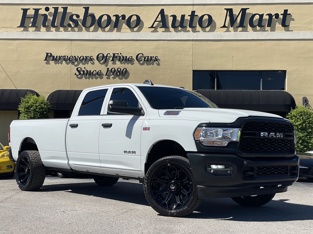 Used 2022 RAM 2500 Tradesman w/ Protection Group AWD/4WD image 2