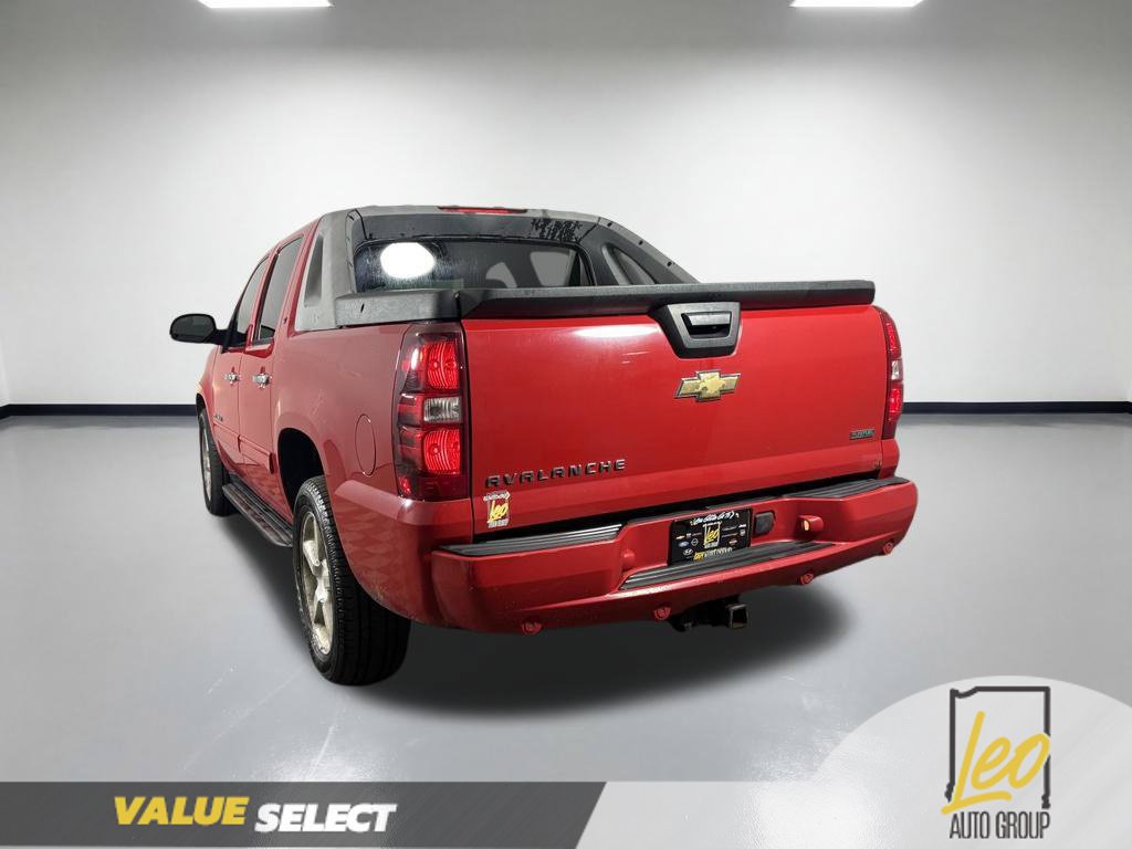 Used 2010 Chevrolet Avalanche LT w/ Luxury Package AWD/4WD image 11